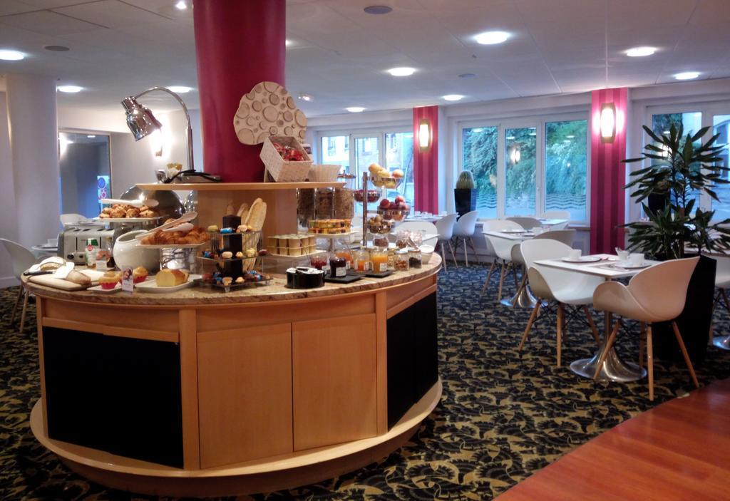 Mercure Centre Hotel 4*